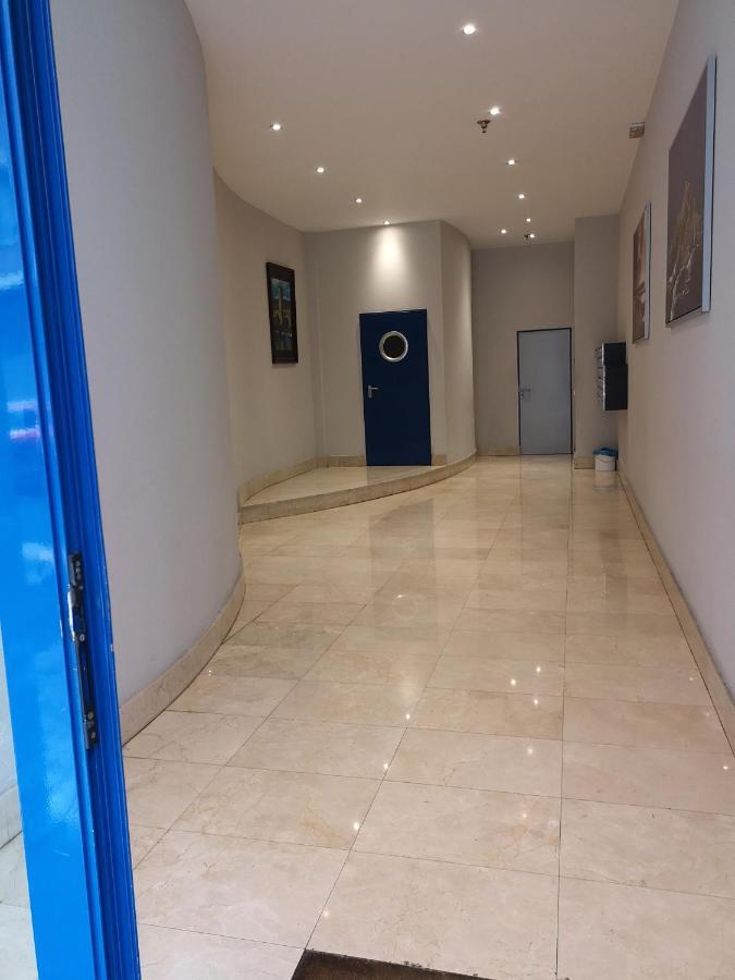 Suite Bilbao Arena Con Plaza De Garaje Exterior photo