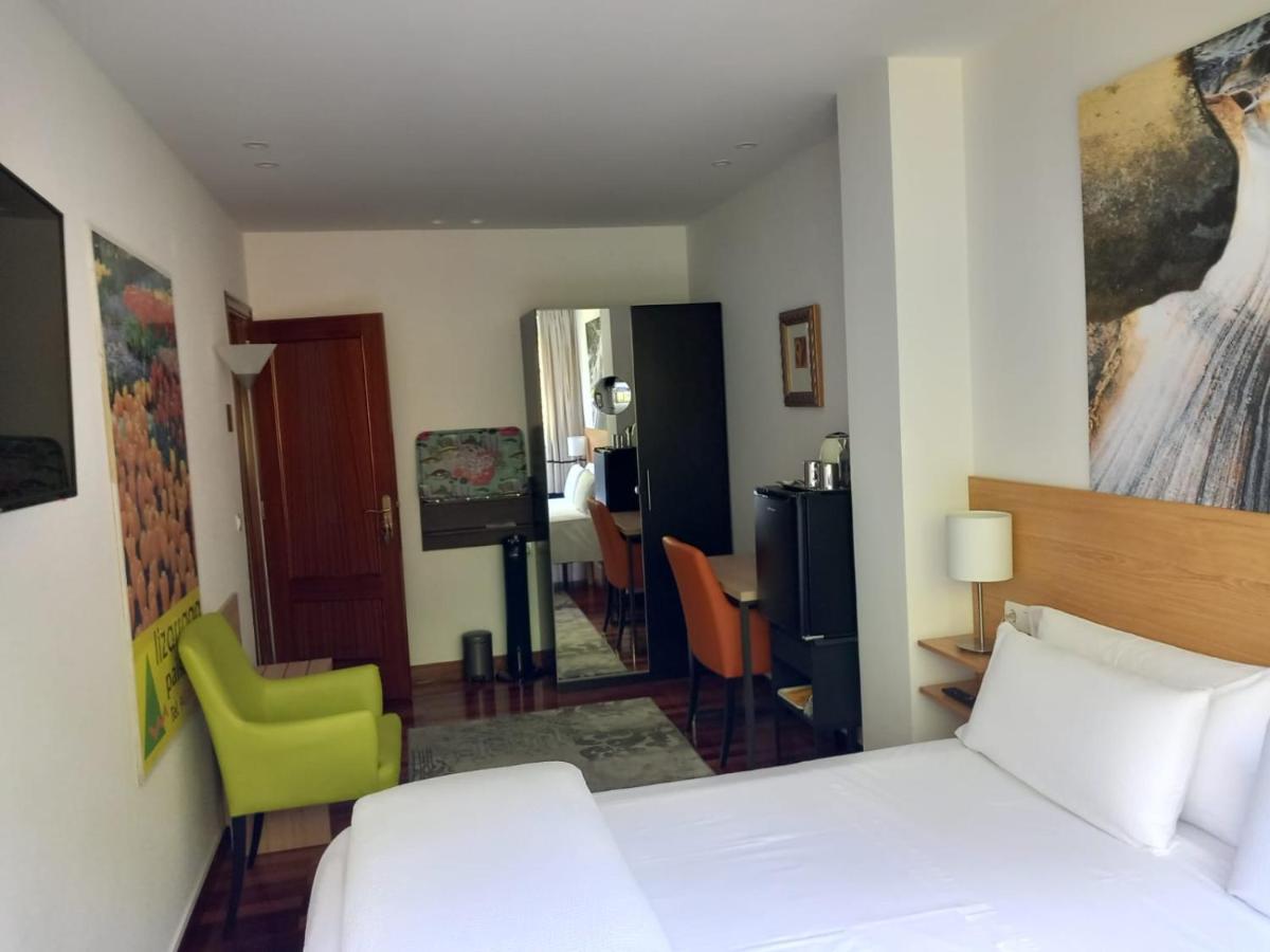 Suite Bilbao Arena Con Plaza De Garaje Exterior photo