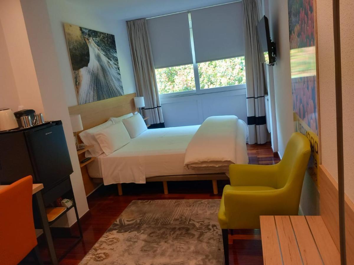Suite Bilbao Arena Con Plaza De Garaje Exterior photo